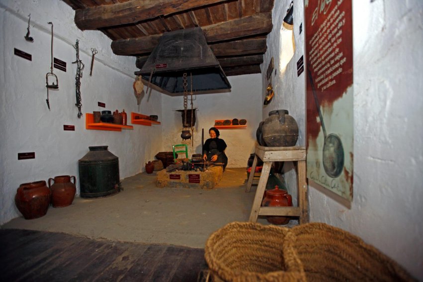 El hogar: cocina con lar de fuego